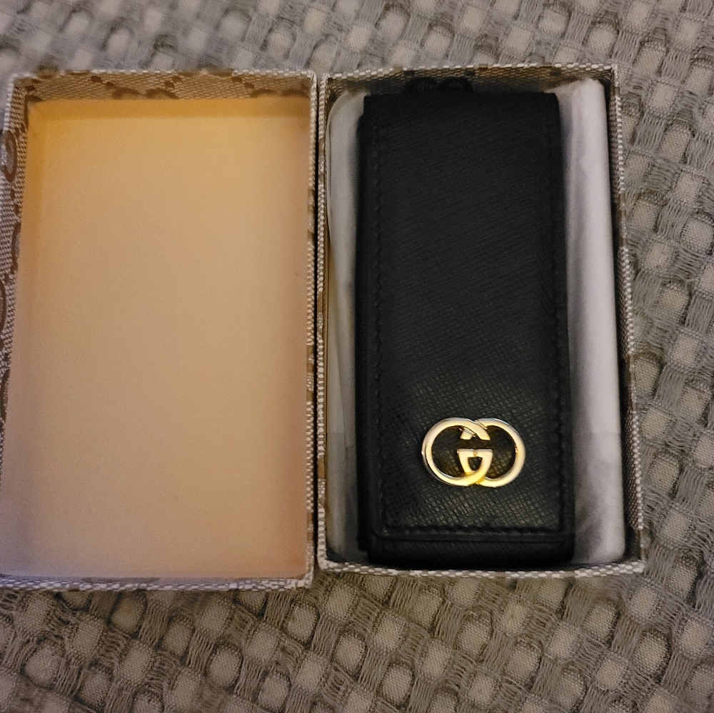 GUCCI GORGEOUS KEY RING/ EXCELLENT CONDITION
